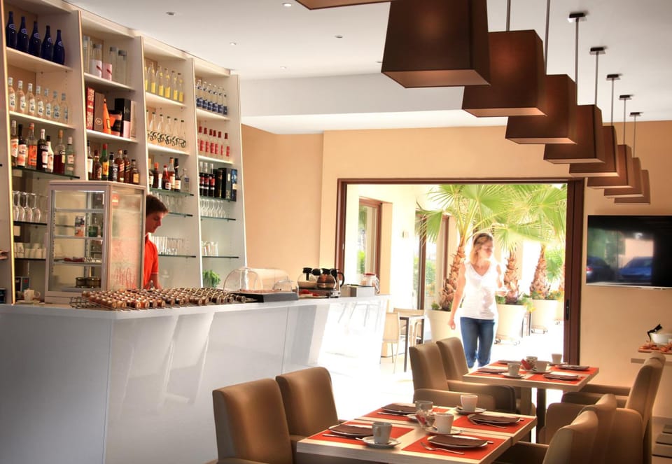Seventeen Hotel Apartment hotel in Mouans-Sartoux