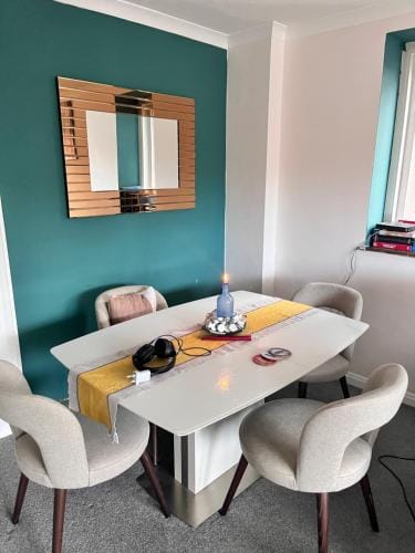 Cozymodernroom Hotel in Hove