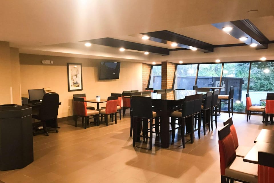 Comfort Inn  Farmington Hills - Detroit Northwest Hotel in Farmington Hills