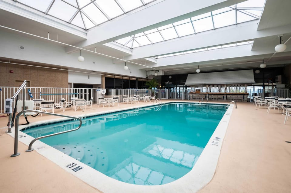 Comfort Inn  Farmington Hills - Detroit Northwest Hotel in Farmington Hills