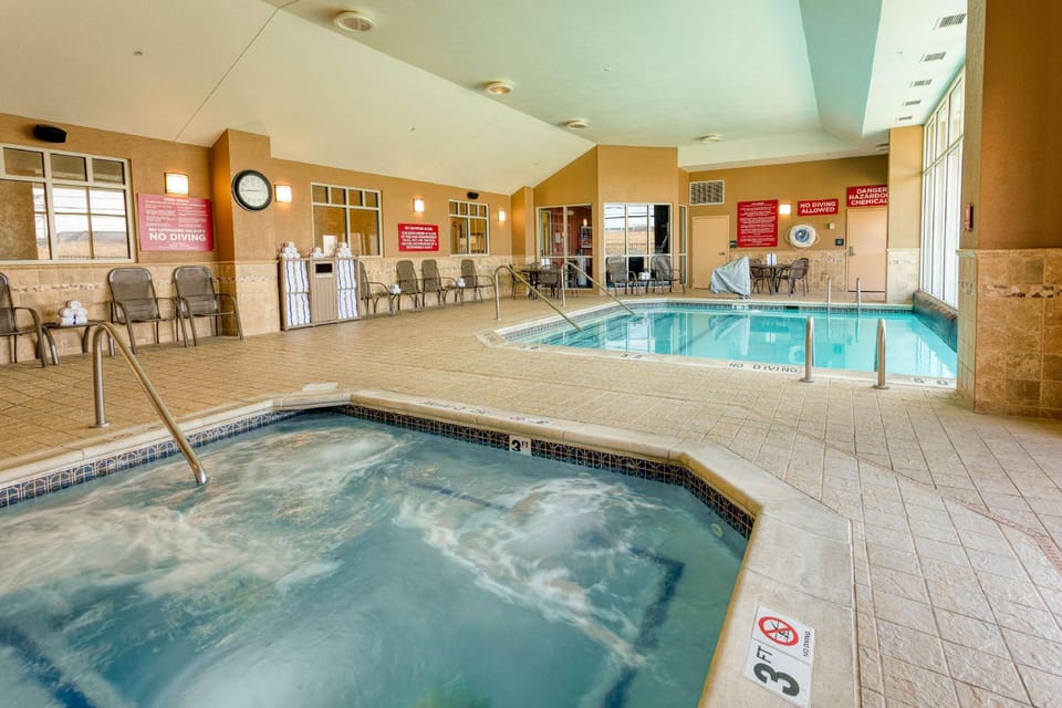 Drury Inn & Suites Indianapolis Northeast Hotel in Castleton