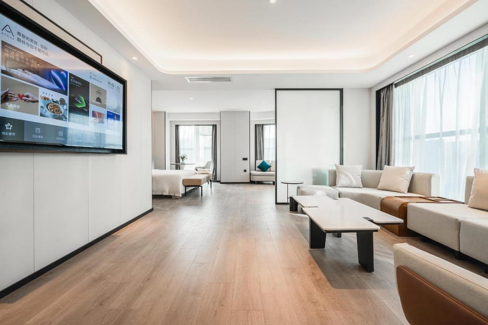 Atour Hotel Chengdu East Railway Station Greenland 468 Center Hotel in Chengdu
