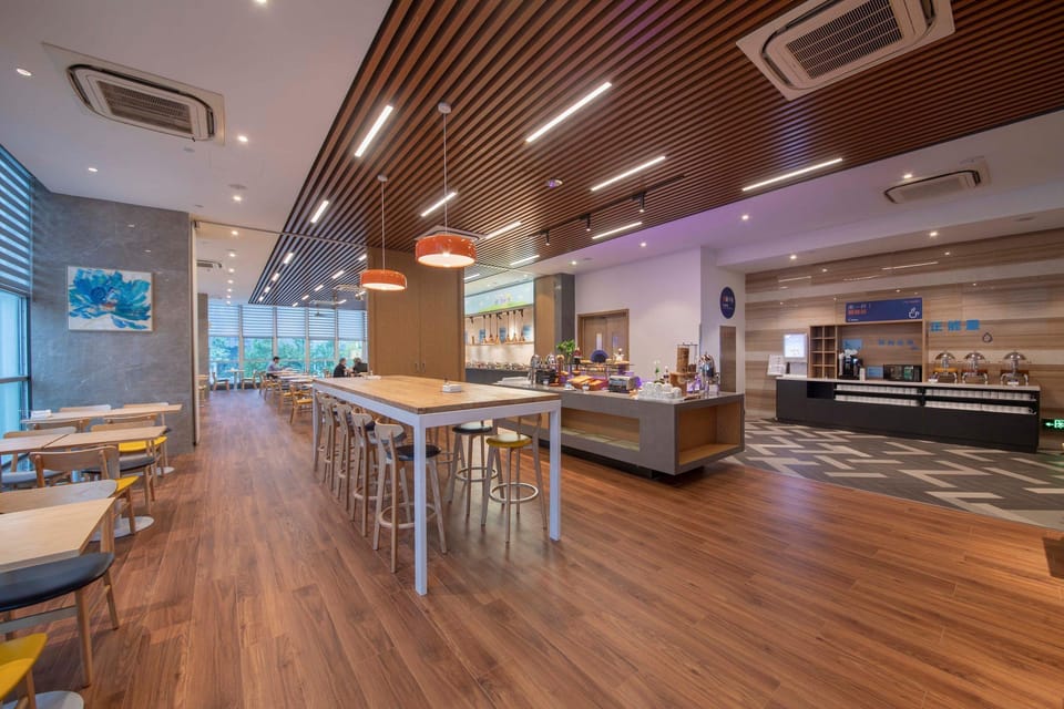 Atour Hotel Hangzhou Binjiang Starlight Avenue Hotel in Hangzhou