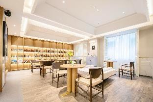 Atour X Hotel Hangzhou West Lake Wulin Square Yan'an Road Hotel in Hangzhou