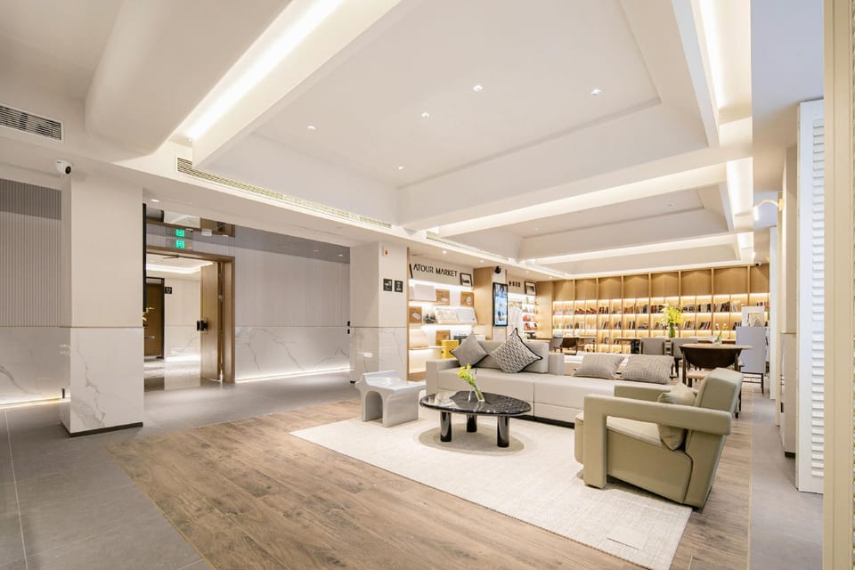 Atour X Hotel Hangzhou West Lake Wulin Square Yan'an Road Hotel in Hangzhou