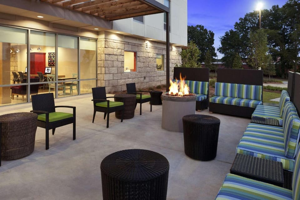 Home2 Suites by Hilton Jackson/Ridgeland Hotel in Ridgeland