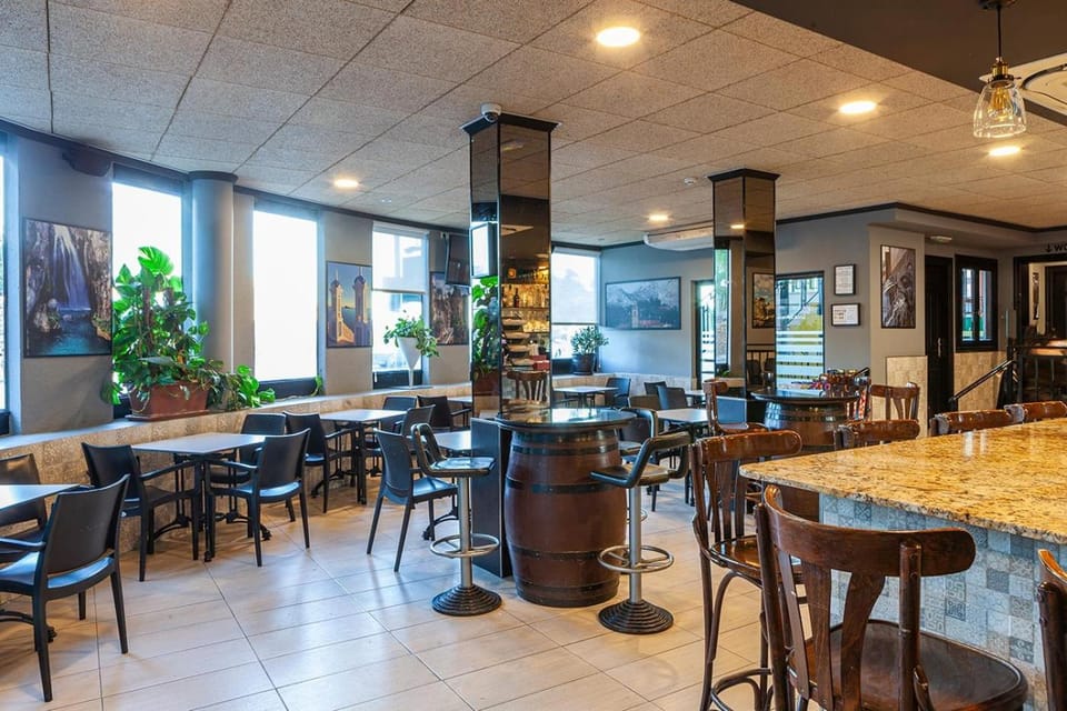 Bar/lounge