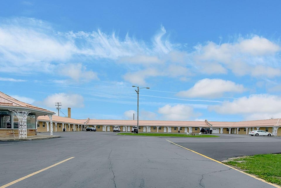 Highway Inn Hotel in Indiana
