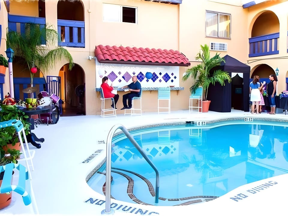 Swimming pool