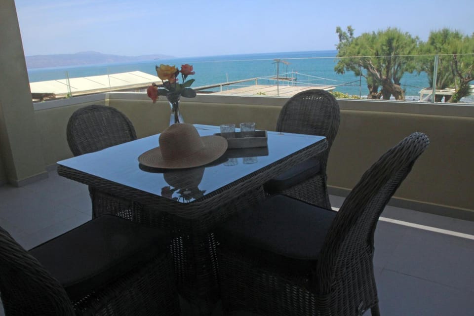 Effi Apartments Hotel in Platanias