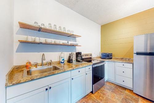 Cozy Mountain Hideaway Hotel in Waynesville