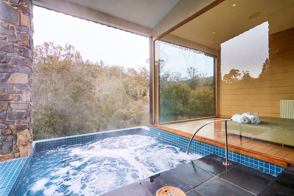 Peppers Cradle Mountain Lodge Hotel in Cradle Mountain