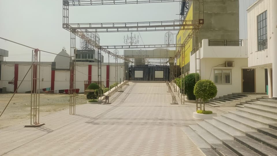 Goroomgo Gautam Garden Varanasi Hotel in Varanasi