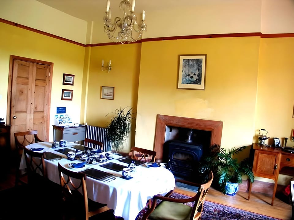 Lamphey Park Guest House Hotel in Wales