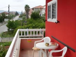 Apartments Renko Hotel in Stari Grad