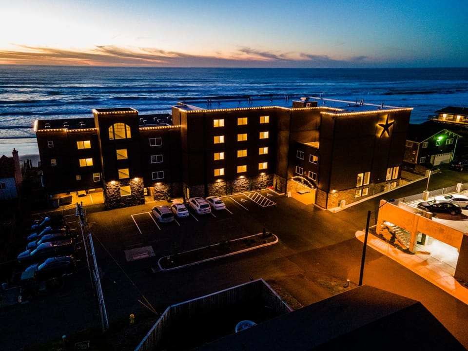 Starfish Manor Hotel in Devils Lake