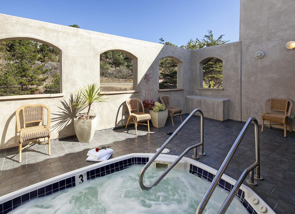 Hot tub