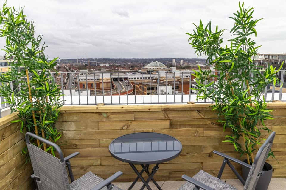 Diff-Rent Living Apartment hotel in Harrow