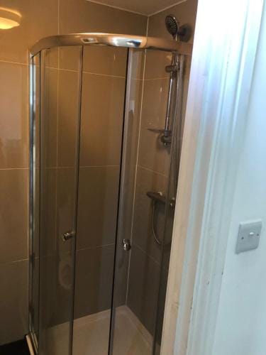 London x DM Weekly x Monthly Discounts x W13 Hotel in London Borough of Ealing
