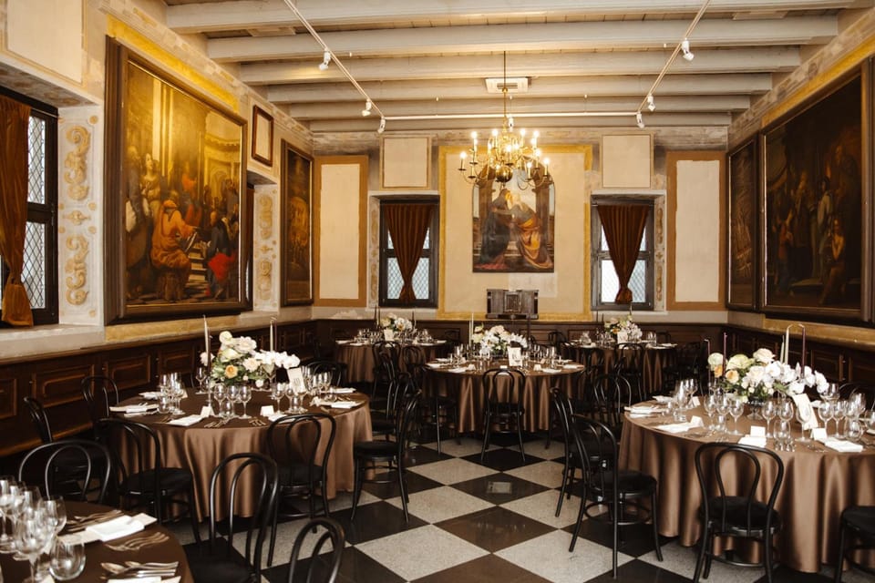 Banquet hall