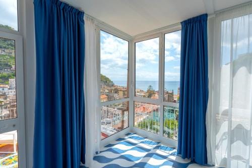 Elite Luxury Suites Hotel in Minori