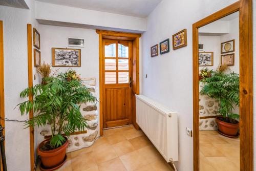 Toni's Guest House Hotel in Blagoevgrad Province