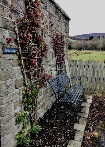 The Rambler Inn & Holiday Cottage Inn in Edale