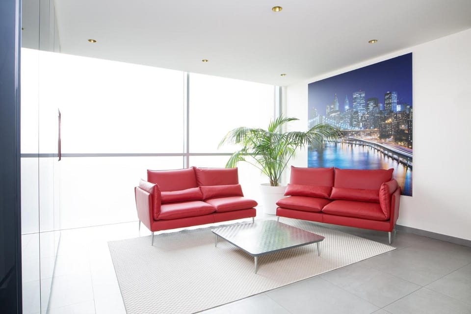 Shared lounge/TV area