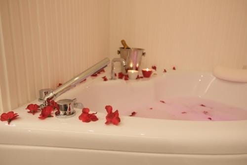 Luxury Masaniello Hotel in Naples