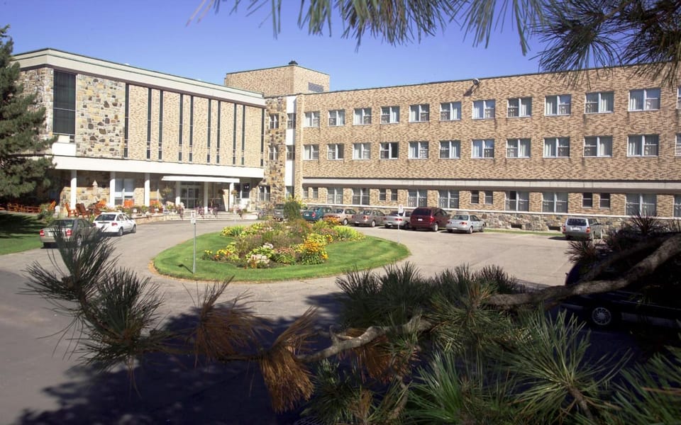 Manoir d'Youville Hotel in Châteauguay