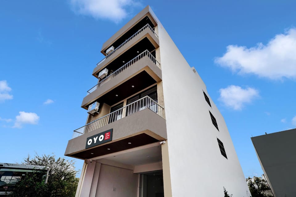 Hotel O Sunrise Palace Hotel in Jaipur