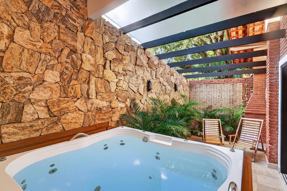 Hot tub
