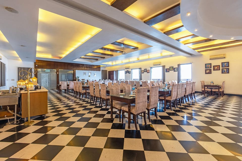 Shilton Royal Hotel in Uttarakhand