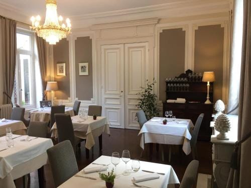 Les Suites de l'Enclos - L'Enclos de l'Eveche Hotel in Hauts-de-France