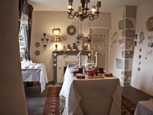 Chateau de Chantelauze Hotel in Auvergne-Rhône-Alpes