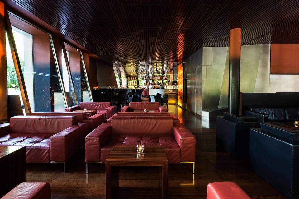 Bar/lounge