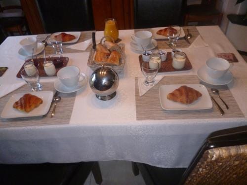 Chez Bernard et Nicole Hotel in Brittany