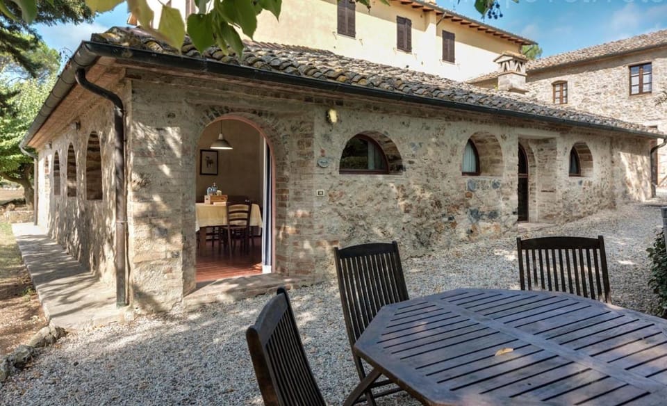 Fattoria Agriturismo Nerbona Hotel in Tuscany