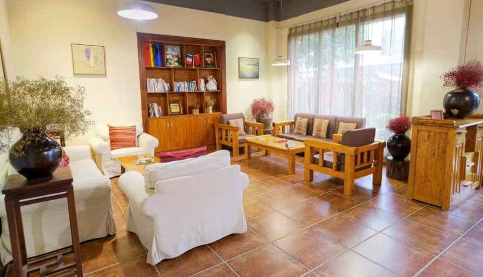 Yangshuo Eden Inn Hotel in China