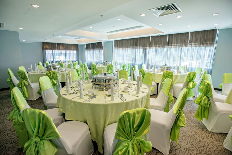 Banquet hall