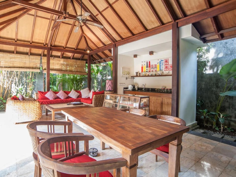 Mango Tree Villas Resort in Kuta