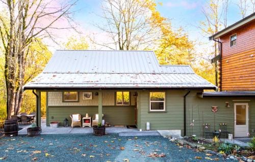 Cowichan Valley Guest Cottage Hotel in Southern Gulf Islands