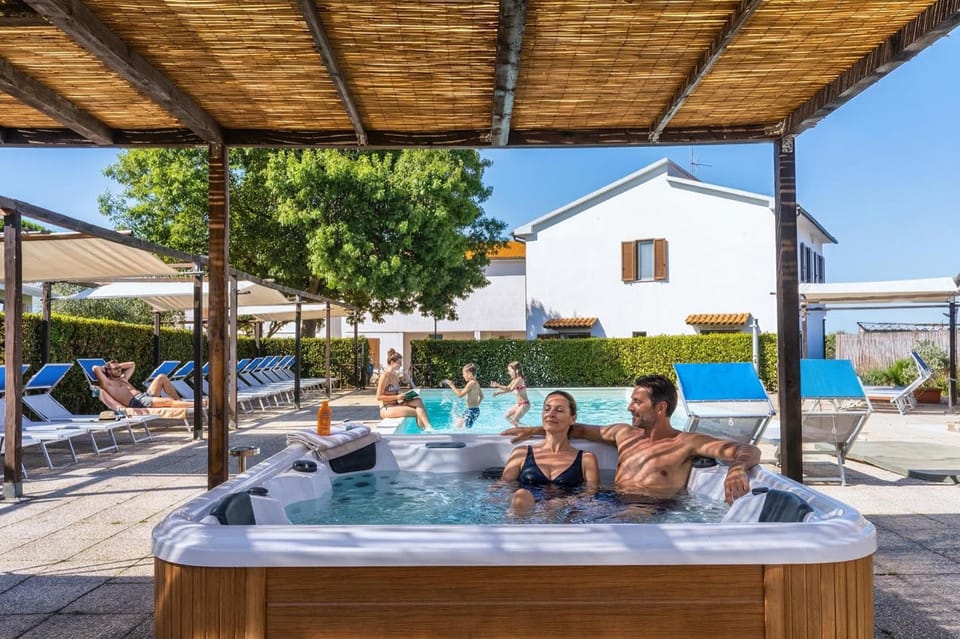Hot tub