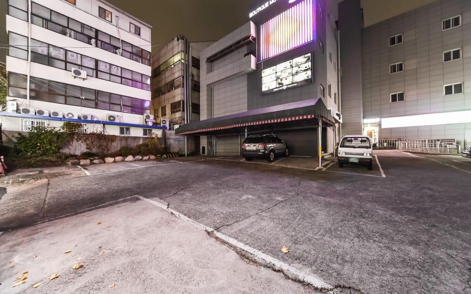 Daegu daemyeongdong 9h (Nine ahwoseu) Motel in Daegu