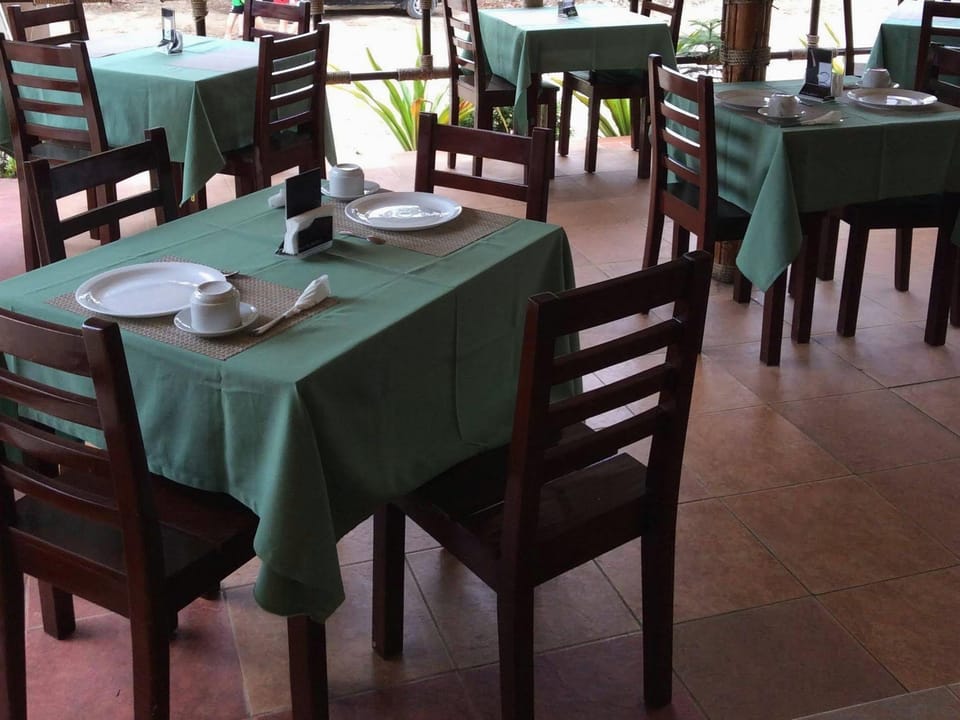 Cherrys Home Too Inland Resort Inn in Panglao
