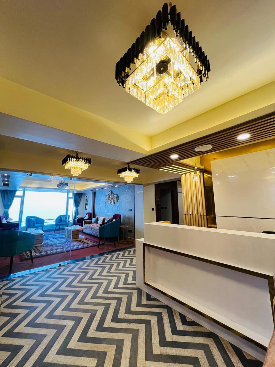 Goroomgo Broadway Boutique Mall Road Darjeeling Hotel in Darjeeling