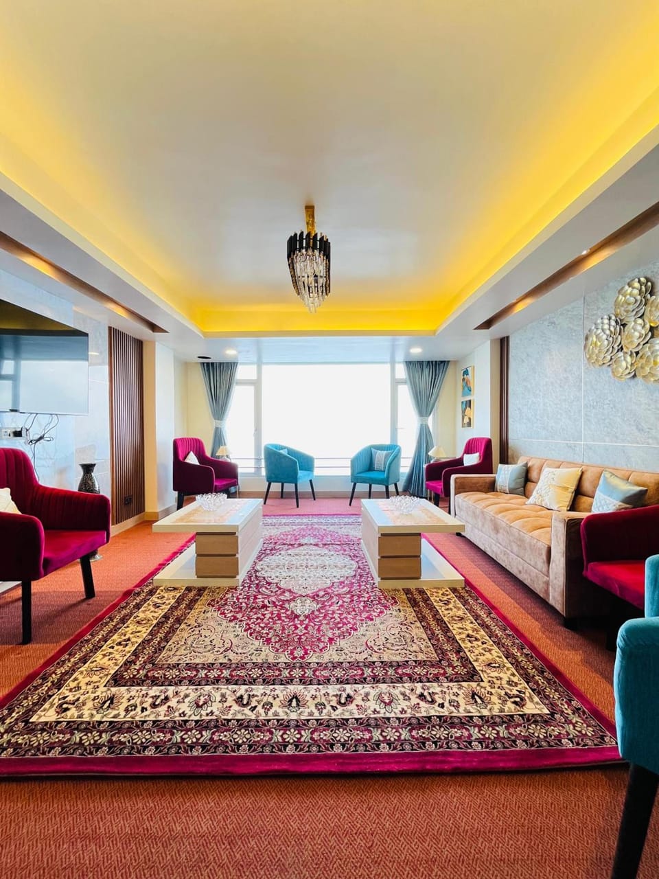 Shared lounge/TV area