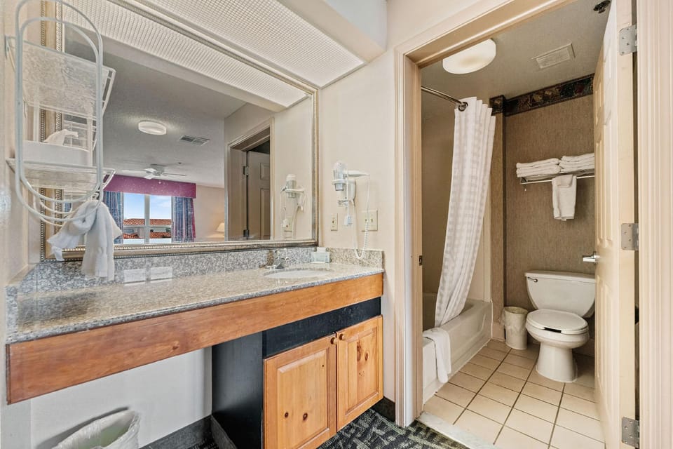 Metro Scottsdale Apartments Hotel in Paradise Valley