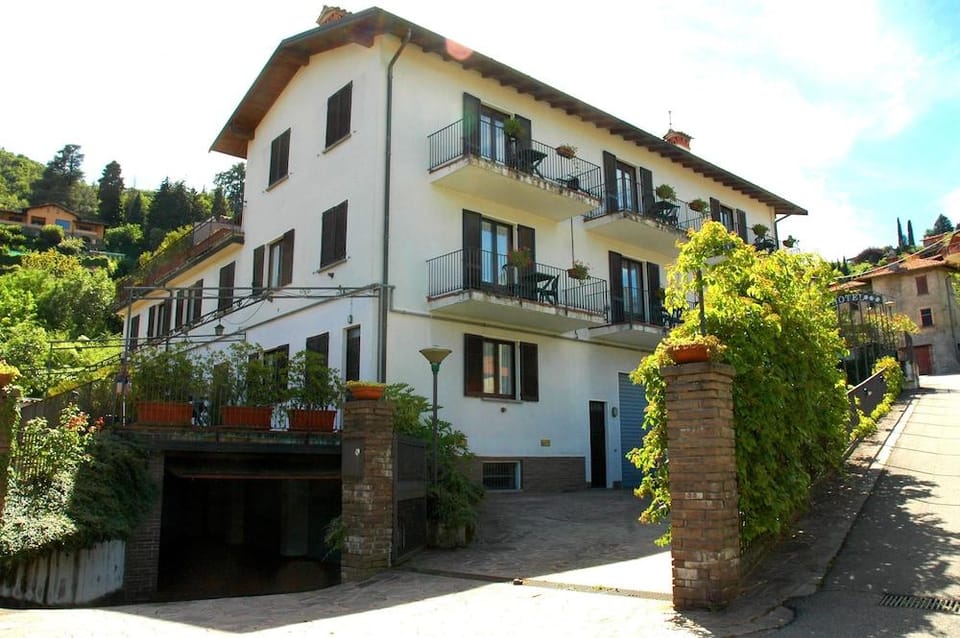Hotel Sonenga Hotel in Menaggio