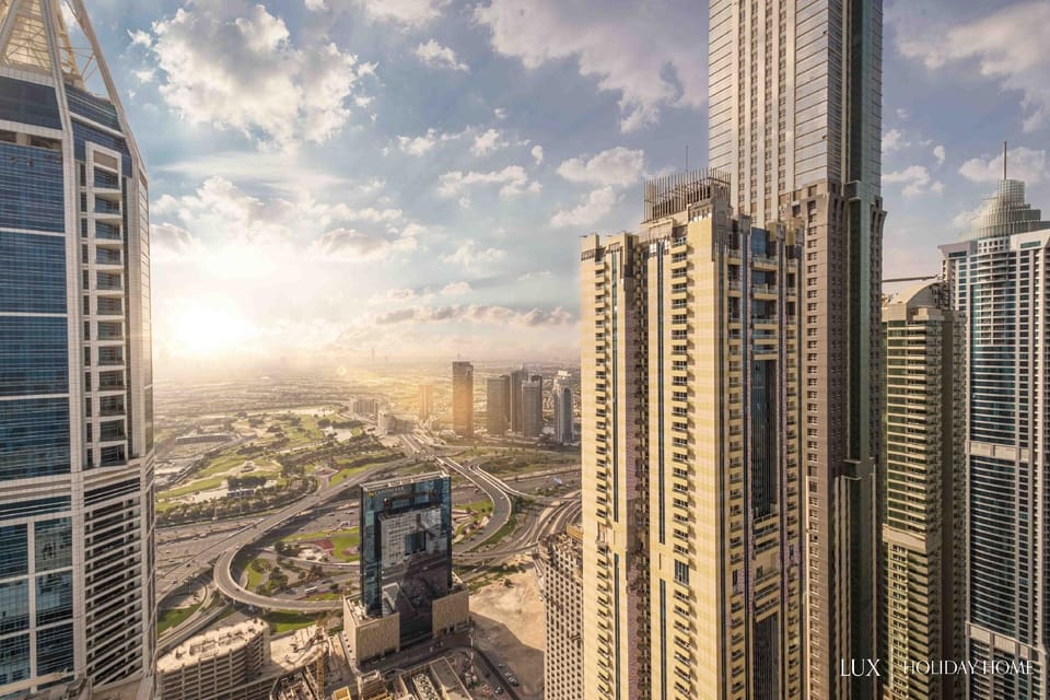LUX The Sky View Suite Dubai Marina Hotel in Dubai